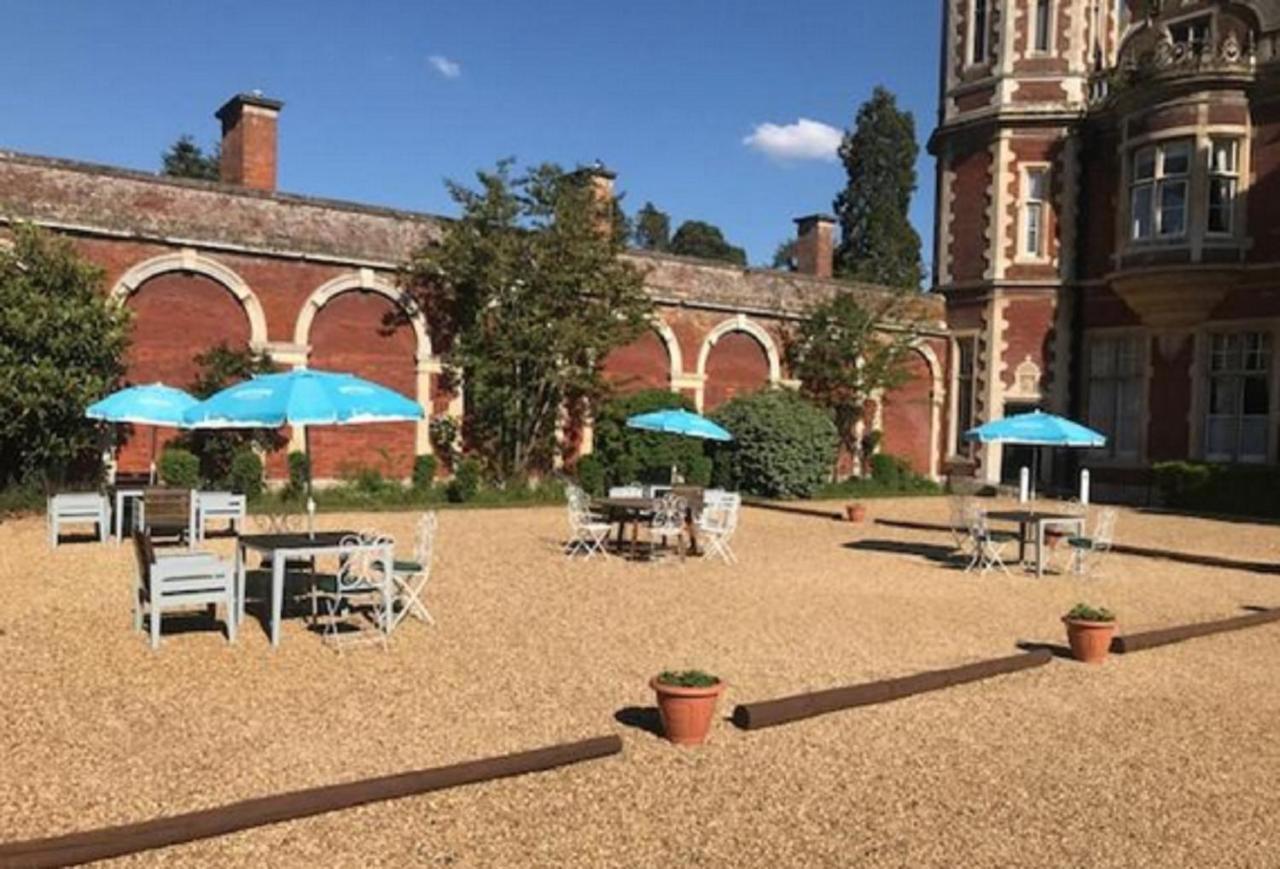 Lynford Hall Hotel Mundford المظهر الخارجي الصورة